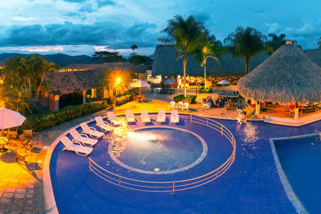 Decameron Panaca 킴바야 외부 사진